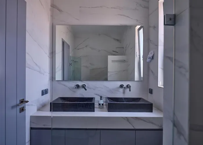 Olea&ramus Paros * Isterni (Paros)